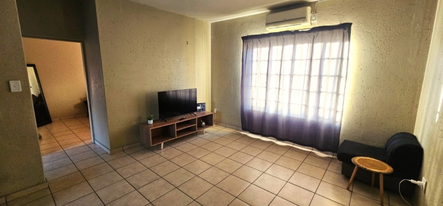 To Let 2 Bedroom Property for Rent in Waterval East North West